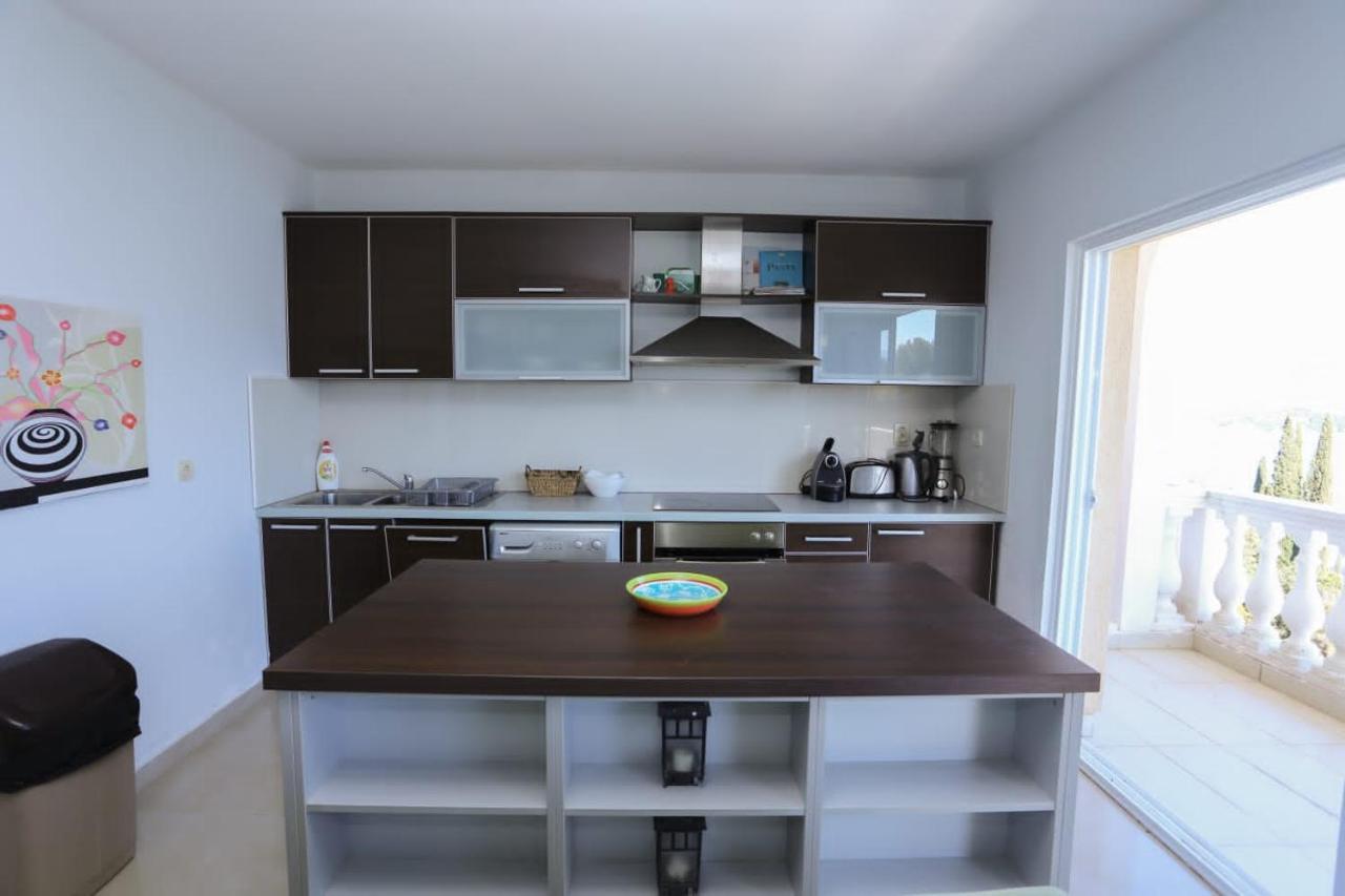 ניביצ'ה Mountain Bay Views Apartments מראה חיצוני תמונה